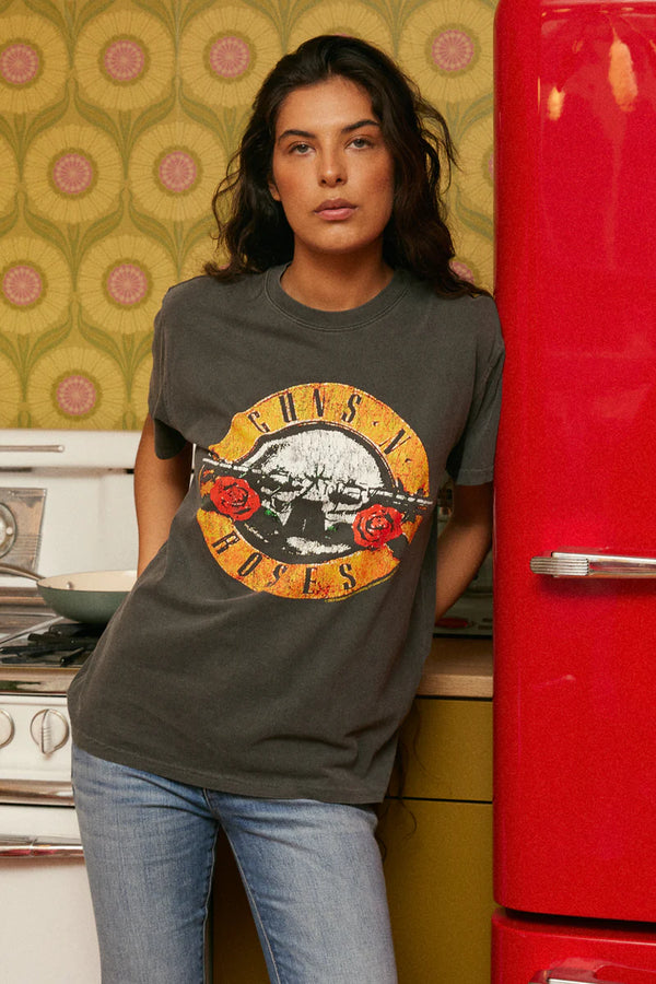 Guns N Roses Logo Tee - Vintage Black