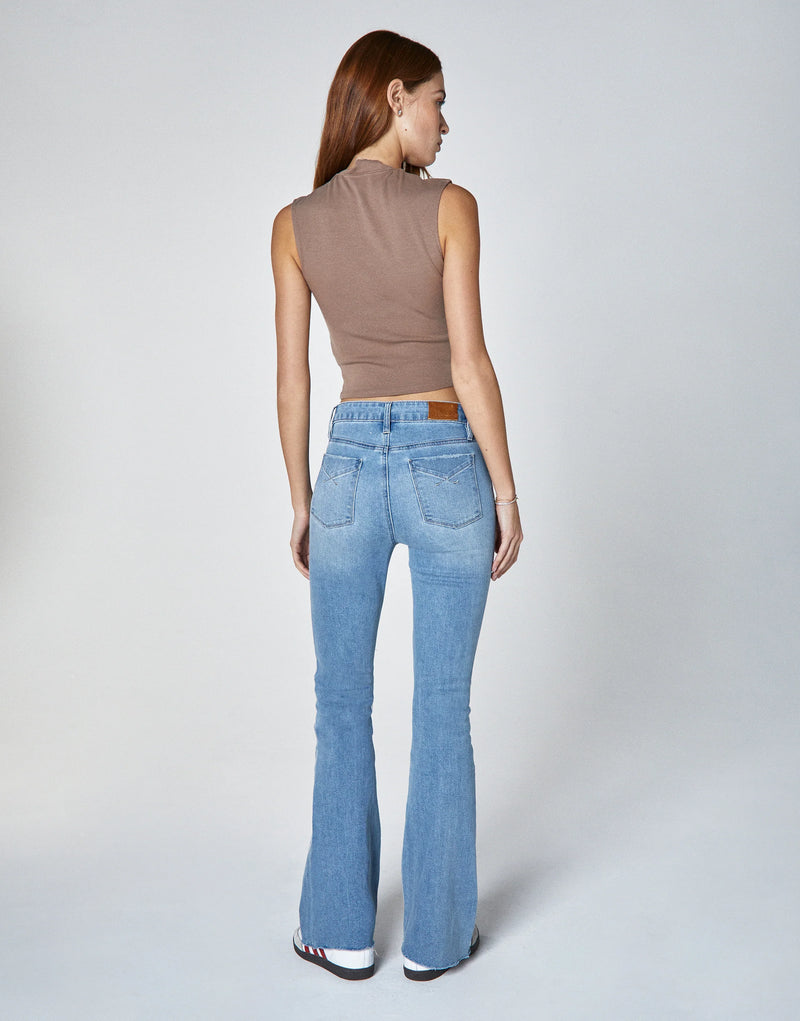Jan Mid-Rise Slim Flare Jean - Pico
